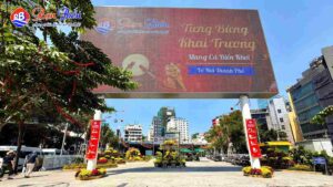 Vườn Hoa Xuân Tại Nhà Hàng Hải Rạn Biển Trung Tâm