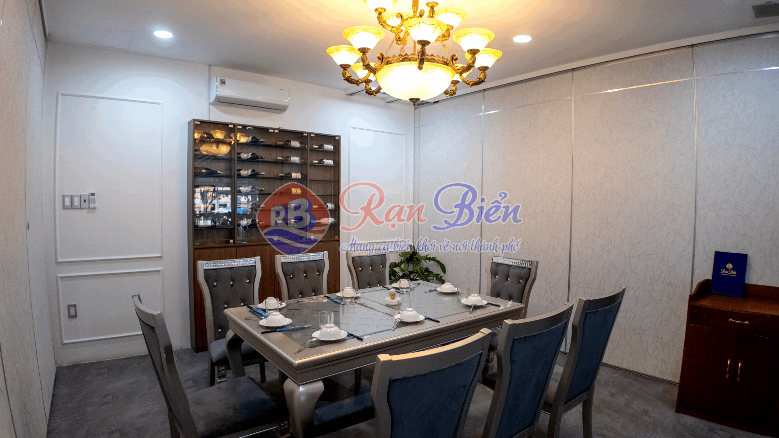 Phòng VIP Rạn Biển ấm áp, lý tưởng cho bữa ăn cho gia đình, gặp gỡ bạn bè
